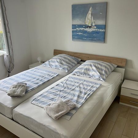 Villa Rudy Holiday Home Njivice Bagian luar foto