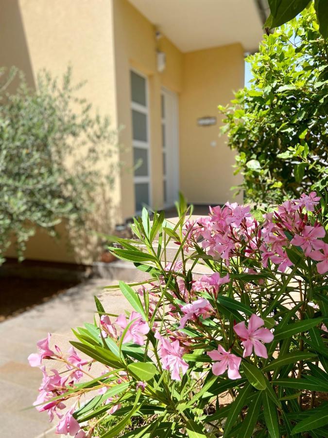 Villa Rudy Holiday Home Njivice Bagian luar foto