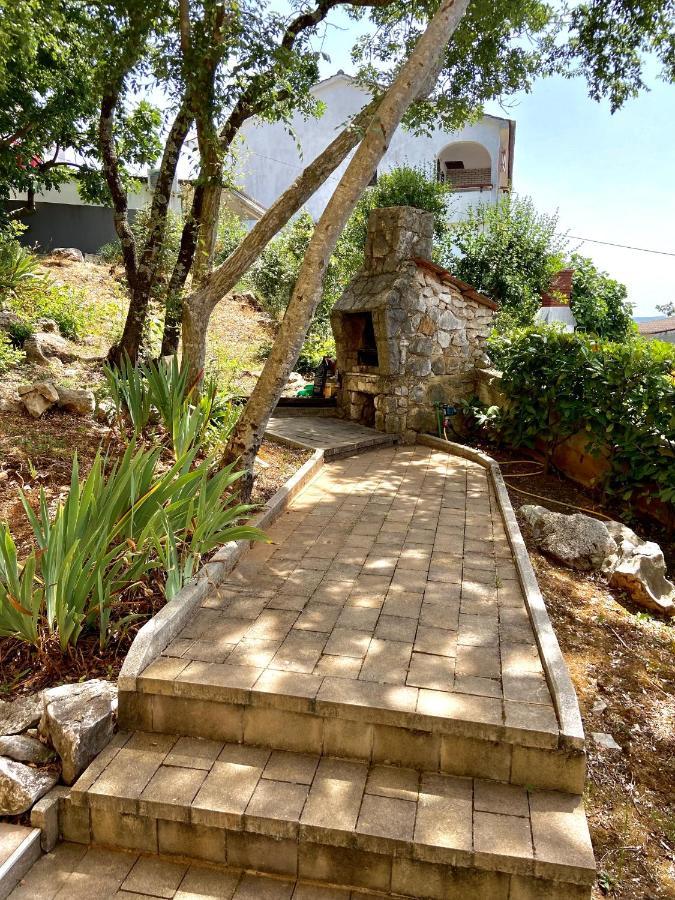 Villa Rudy Holiday Home Njivice Bagian luar foto