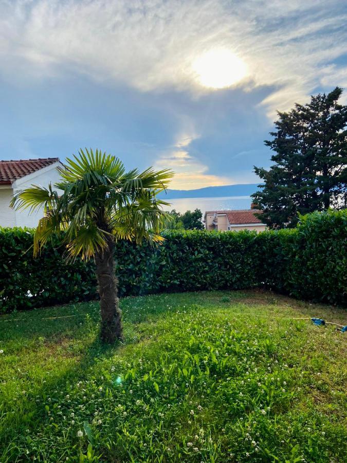 Villa Rudy Holiday Home Njivice Bagian luar foto
